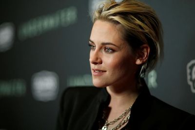 Kristen Stewart Sebut Zoe Kravitz Pantas Perankan Catmowan