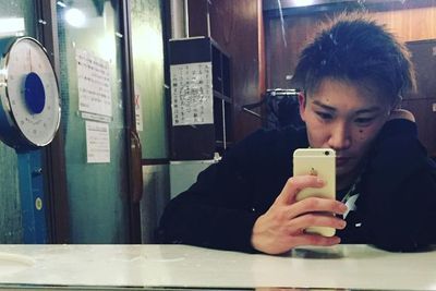 Kabar Terbaru Kento Momota: Masih Dirawat, Pulang ke Jepang Rabu