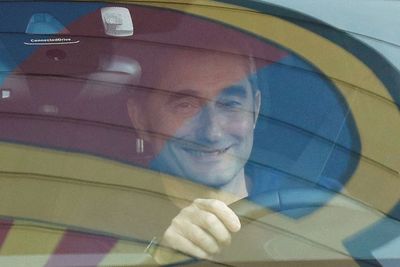 FOTO: Barcelona Pecat Pelatih Ernesto Valverde