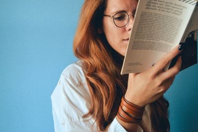 Lebih Efektif Mana? Baca Bersuara vs Baca Dalam Hati