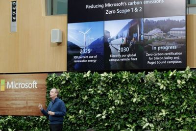 Microsoft Janjikan Lenyapkan Jejak Karbon di Pembuatan Produk