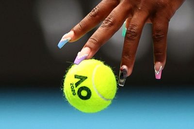 FOTO: Cat Kuku Serena Williams yang Curi Perhatian di Australia Open
