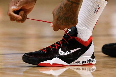 FOTO: Ungkapan Dukacita di Sepatu Pemain NBA untuk Kobe Bryant
