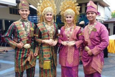 Unik, Inilah 34 Pakaian Adat Tradisional di Indonesia