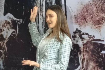 Luna Maya Disebut Semakin Mirip Suzzanna Berkat 2 Kali Berperan