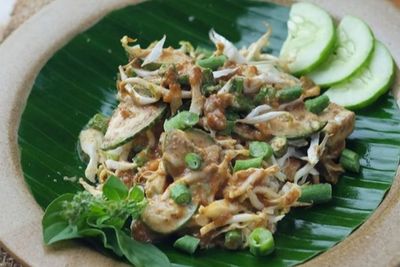 Karedok, Salad Khas Sunda yang Menggugah Selera