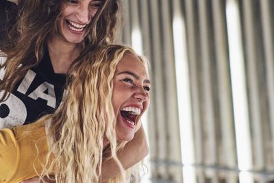 Bisa Bikin Kurus, Ini Manfaat Tertawa untuk Kesehatan