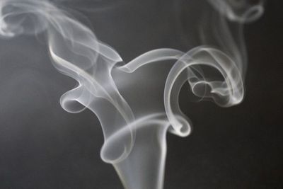 Batuk Gak Sembuh-sembuh? Awas Tanda Awal Kanker Paru Apalagi Kalau Kamu Vape!