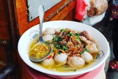 Cicipi Deretan Kuliner Bogor yang Legendaris di Jalan Suryakencana