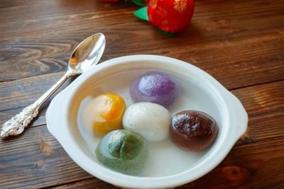 Mirip Wedang Ronde, Ini 2 Makanan Cap Go Meh di Tiongkok 