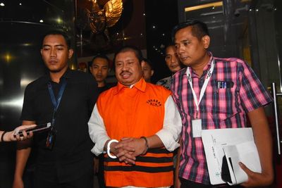 Ditahan KPK, Bupati Bengkalis Amril Mukminin Mengaku Ikhlas