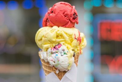 Bukan Es Krim, Coba Makanan Sehat Ini saat Mood Nggak Bagus