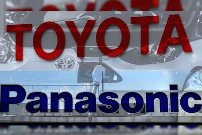 Toyota dan Panasonic Kerja Sama Buat Baterai Mobil Listrik