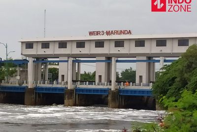 Hujan Deras, Pintu Air Hilir Kanal Banjir Timur Siaga 1