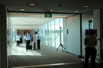 Antisipasi Korona, Bandara Changi Sediakan 245 Pos Hand Sanitizer