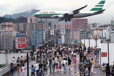 Bandara Paling Berbahaya di Hong Kong yang Kini Tinggal Sejarah