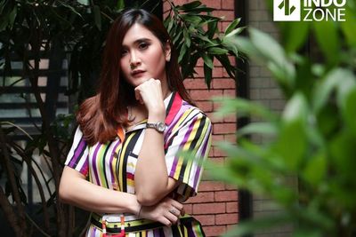 Christi Colondam Ungkap Cara Obati Patah Hati