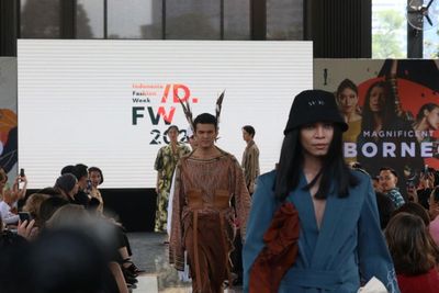 Indonesian Fashion Week 2020 Usung Kearifan Budaya Kalimantan