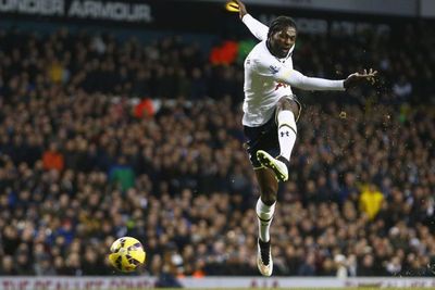 Lama Tak Terdengar Kabarnya, Adebayor Kini Main di Liga Paraguay