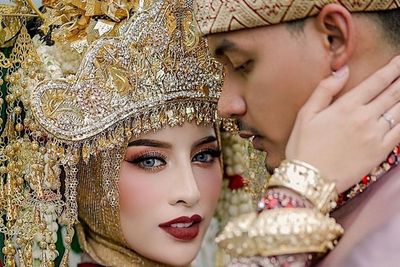7 Potret Pernikahan Megah Aghnia Punjabi Pakai Adat Palembang