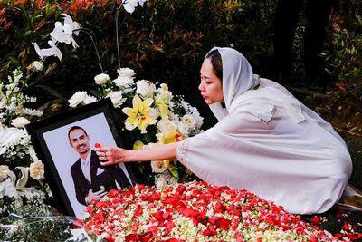 FOTO: Suasana Haru Iringi Pemakaman Ashraf Sinclair
