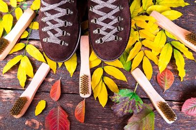 Jangan Asal Pilih Sikat, Bisa Bikin Sepatu Cepat Rusak Lho!