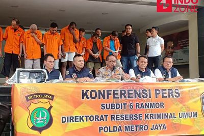 Polisi Tangkap Sindikat Penggandaan Dolar AS yang Diotaki WN Kamerun