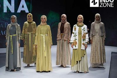 Koleksi Baju Gamis Unik, Terinspirasi dari Bentuk Virus Corona