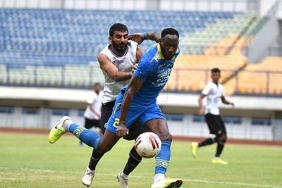 Ditahan Persikabo, Ini Reaksi Pelatih Persib