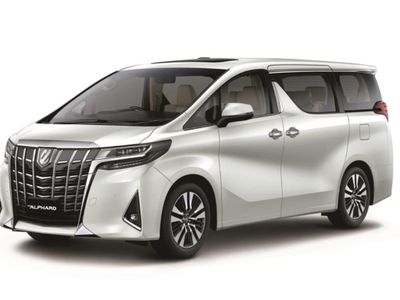 Harga Toyota Alphard Bekas Kini Makin Terjangkau, Ini Waktu yang Tepat Buat Beli Mobil Premium!