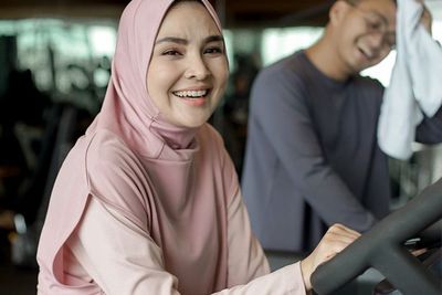 Stylish, Koleksi Busana Olahraga Muslimah ala Ria Miranda