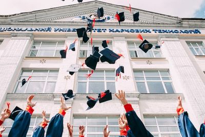 30 Caption Wisuda untuk Mahasiswa yang Inspiratif dan Menyentuh Hati