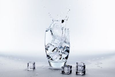 Sering Minum Air Es? Ini 3 Bahaya yang Bisa Terjadi Untuk Kesehatan