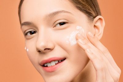 Sederet Fakta Menarik di Balik Keampuhan Skincare Snail Mucin yang Banyak Digemari
