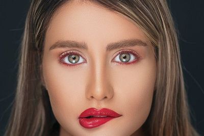 Biar Gak Belepotan, Begini Cara Pakai Lip Cream