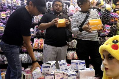 Polisi Ciduk Penimbun Masker, Mau Diapakan Barang Bukti itu?