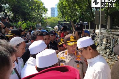 Massa Demo 212 Ngotot Minta Ketemu dengan Dubes India