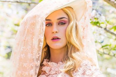 Sukses Rilis Never Worn White, Katy Perry: Aku Tak Sempurna!