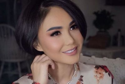 Intip Pesona Yuni Shara dalam Balutan Gaun, Anggun dan Awet Muda
