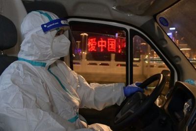 FOTO: Melihat Kegiatan Sehari-hari Sopir Ambulans di Wuhan
