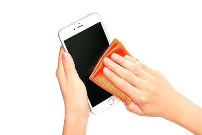 Begini Cara Bersihkan Layar Handphone agar Terbebas dari Virus Corona