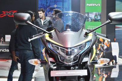 Honda Resmi Setop Produksi CBR 250R