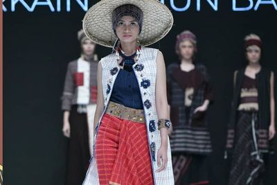 Indonesia Fashion Week 2020 Ditunda, Poppy Dharsono: Tak Pikirkan Kerugian