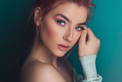 7 Puisi Singkat tentang Wanita yang Ngena Banget di Hati dan Bikin Glow Up Luar Dalam