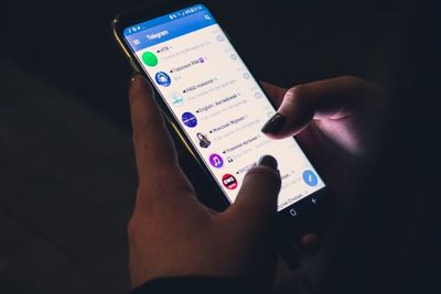 5 Langkah Meredam Berita Hoaks Virus Corona di WhatsApp