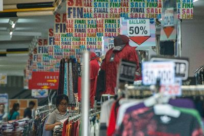 MUI Sentil Masyarakat yang Masih Nge-Mal saat Darurat Virus Corona