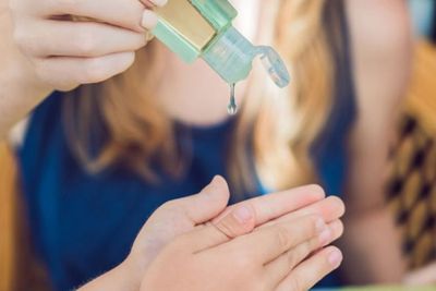 Habis Pakai Hand Sanitizer, Berapa Lama Virus Mati?