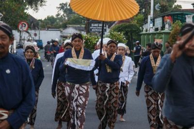 8 Tradisi Unik Isra Mi raj di Indonesia, dari Marhabanan sampai Ambengan