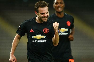 Gak Cuma Jago Gocek! 5 Bintang Sepak Bola Ini Punya Gelar Master hingga Doktor