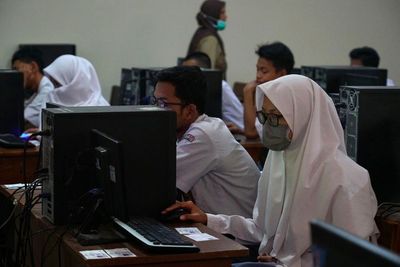 Begini Reaksi Orang Tua Saat UN Resmi Ditiadakan